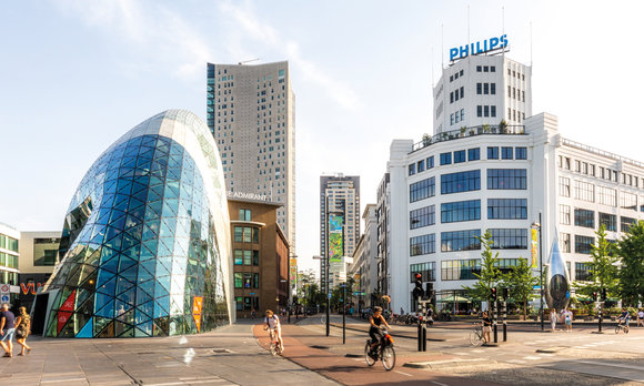 Eindhoven - the Blob en Philips Toren