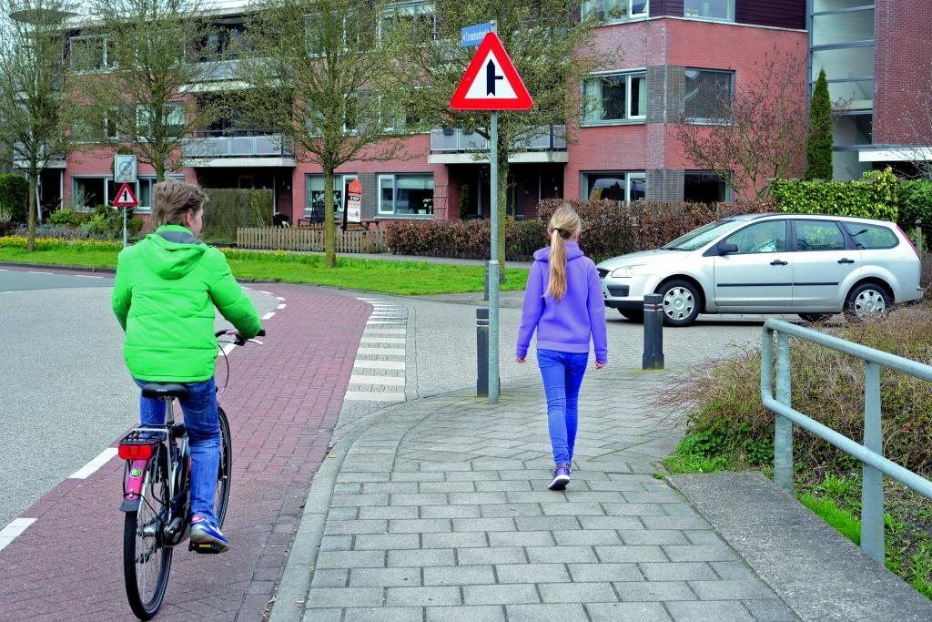 Motie Voetgangers En Fietsers Veilig Naar Het Stadhuis Aangenomen 3839